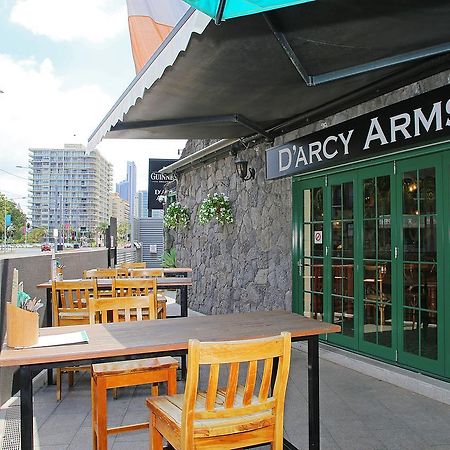 Darcy Arms Hotel Motel Gold Coast Bagian luar foto