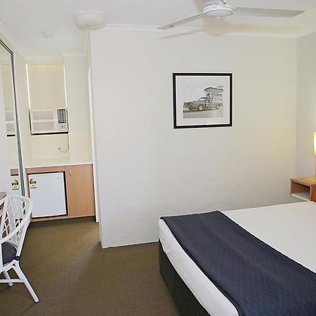 Darcy Arms Hotel Motel Gold Coast Bagian luar foto