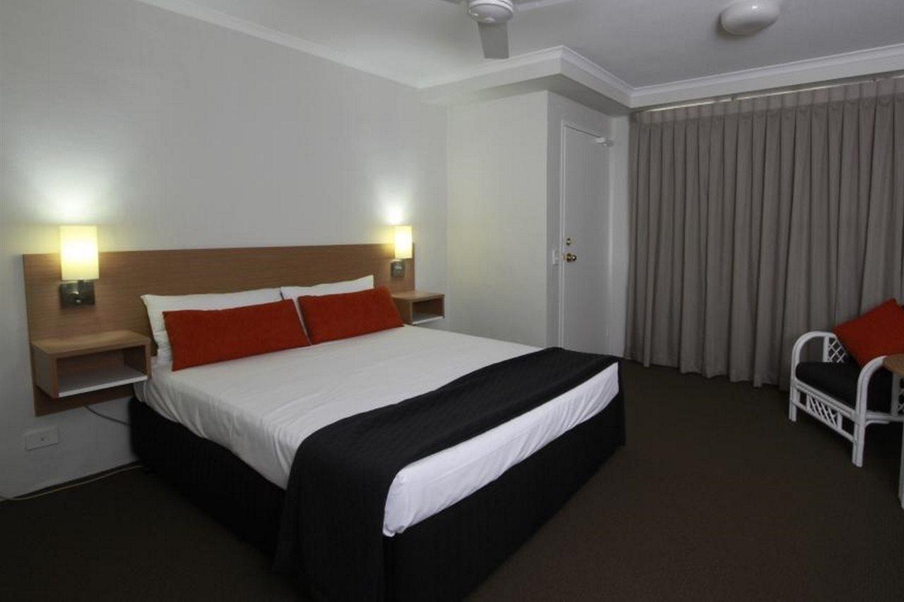 Darcy Arms Hotel Motel Gold Coast Bagian luar foto