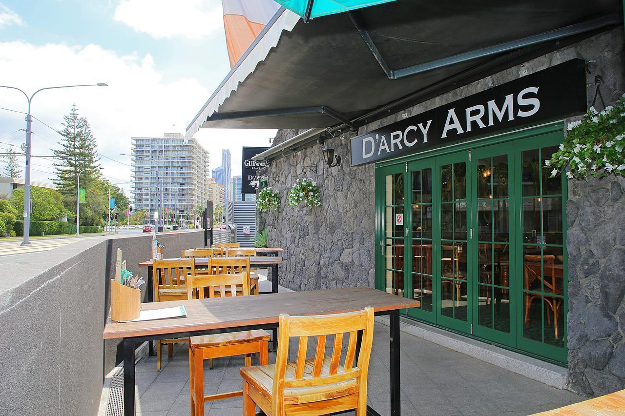 Darcy Arms Hotel Motel Gold Coast Bagian luar foto