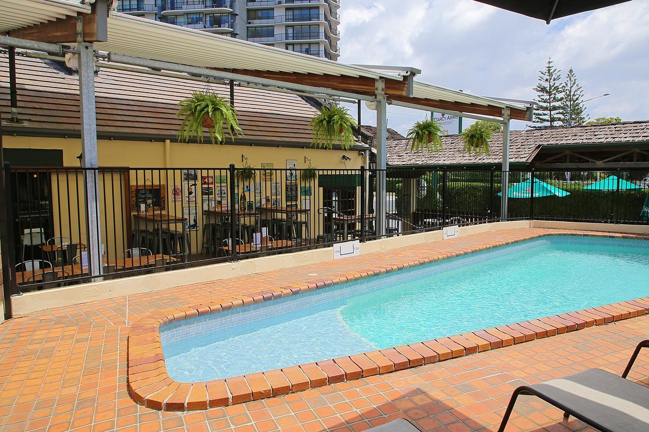 Darcy Arms Hotel Motel Gold Coast Bagian luar foto