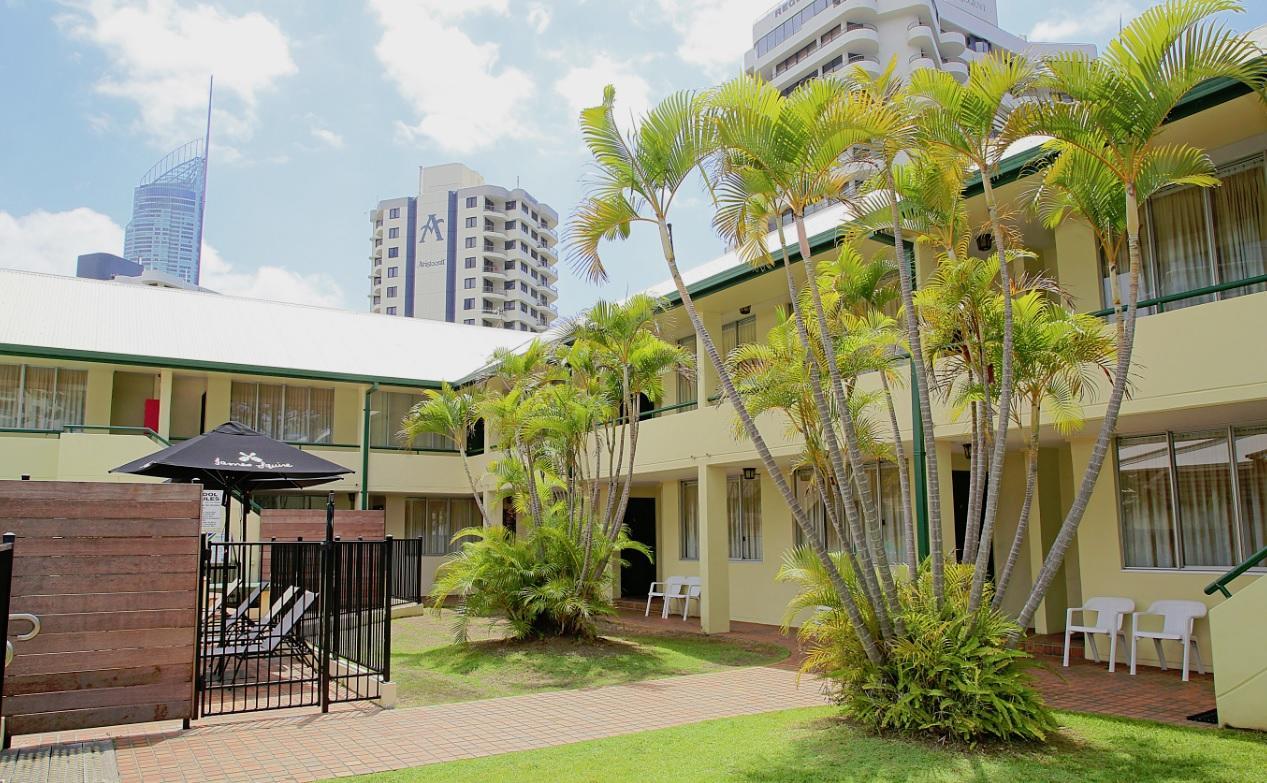 Darcy Arms Hotel Motel Gold Coast Bagian luar foto