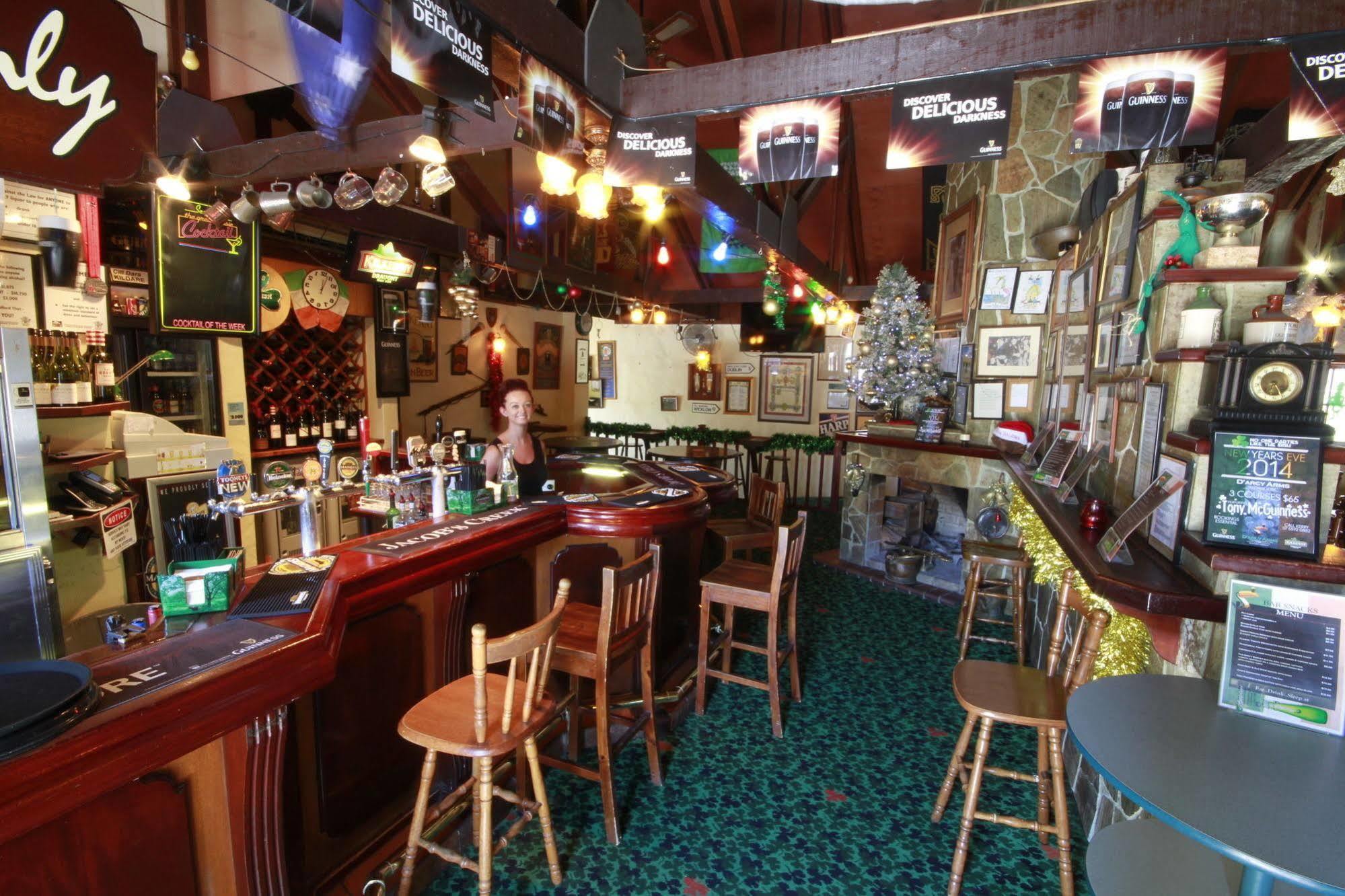 Darcy Arms Hotel Motel Gold Coast Bagian luar foto