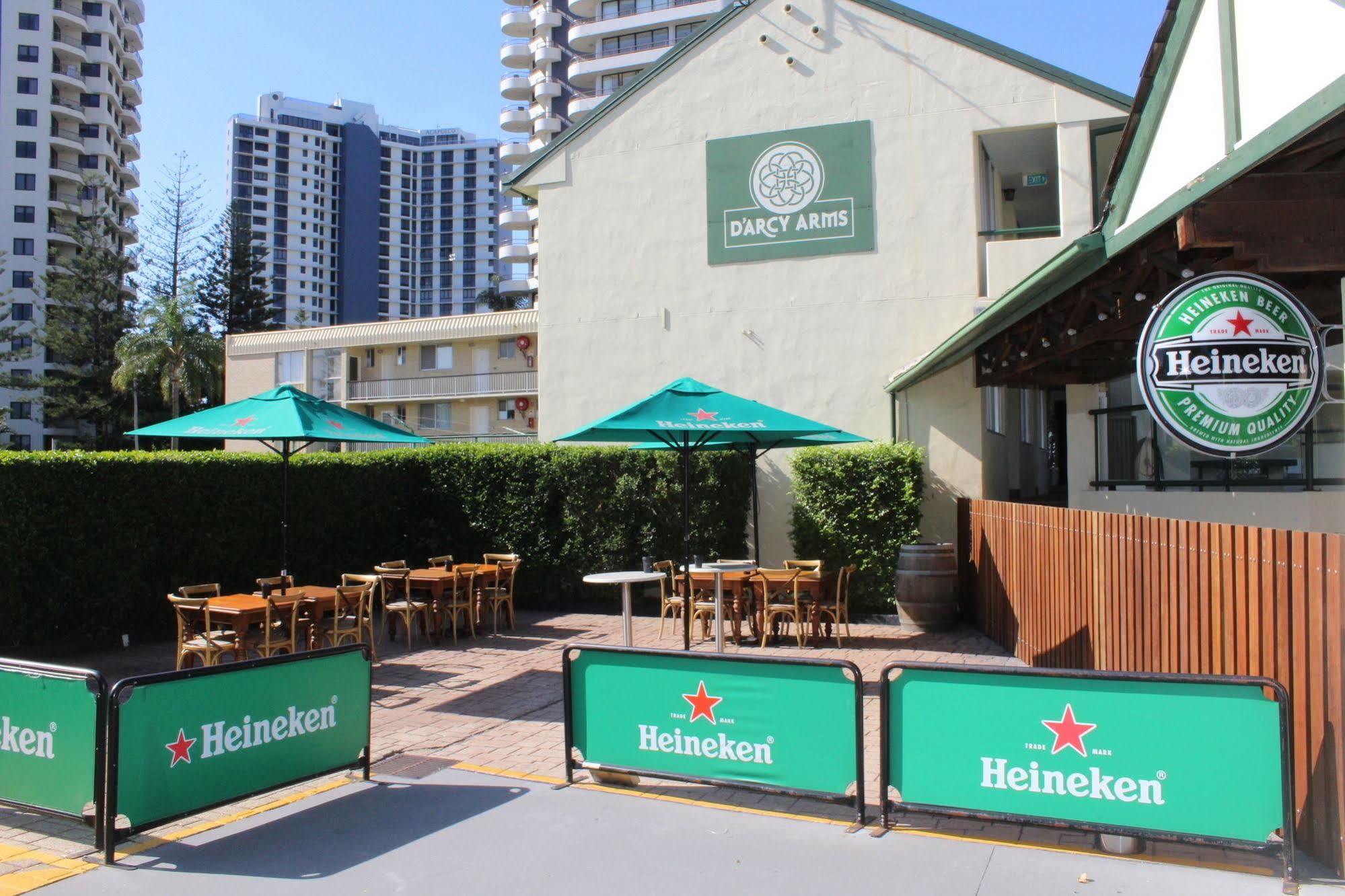 Darcy Arms Hotel Motel Gold Coast Bagian luar foto