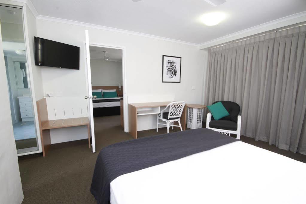 Darcy Arms Hotel Motel Gold Coast Bagian luar foto
